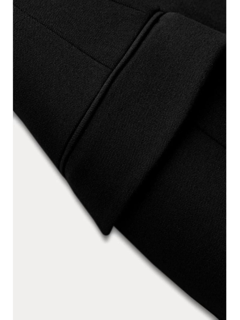 Noir Sculpted Blazer
